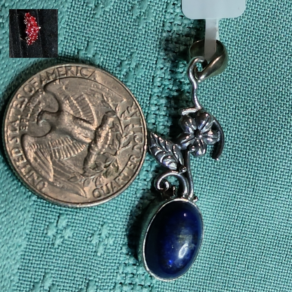 LAPIS LAZULI & STERLING SILVER WITH A ADORABLE FLOWER LEAVES MOTIF.  16"-18" CH.